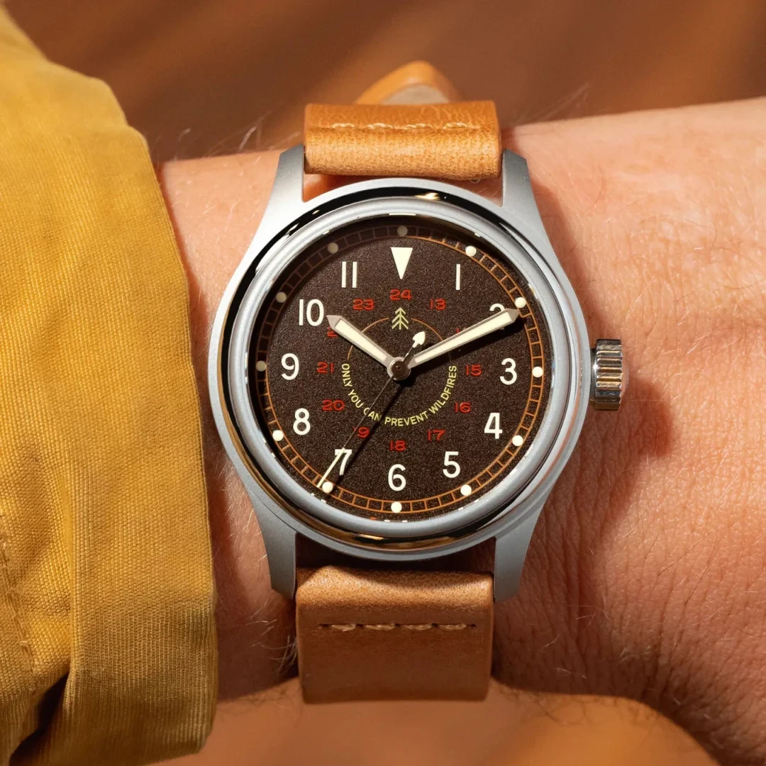 vero-the-smokey-64-watch.webp