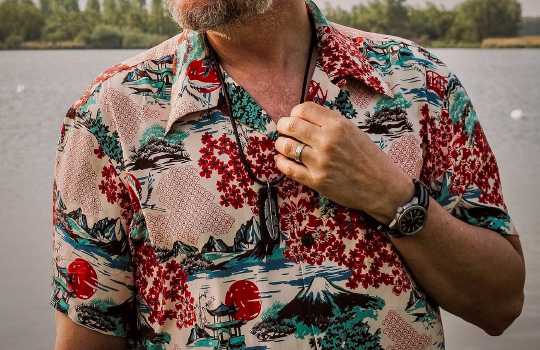 Rugged, Relaxed, and Iconic: The Aloha Shirt’s Everlasting Appeal